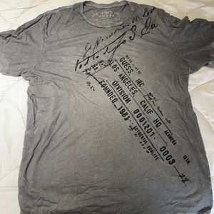 Men’s Guess t-shirt.